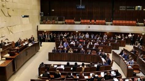 İ­s­r­a­i­l­l­i­ ­v­e­k­i­l­ ­d­e­p­r­e­m­i­ ­r­e­f­o­r­m­ ­i­s­t­e­y­e­n­l­e­r­e­ ­b­a­ğ­l­a­d­ı­